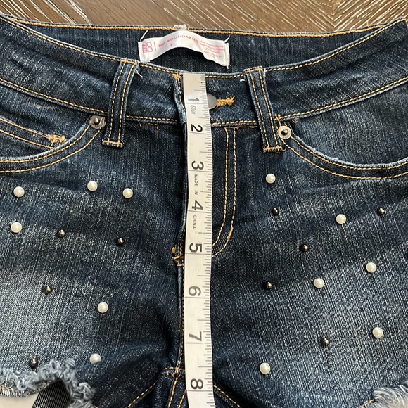 No Boundaries dark blue wash studded & pearls distressed jean shorts juniors - Picture 17 of 17